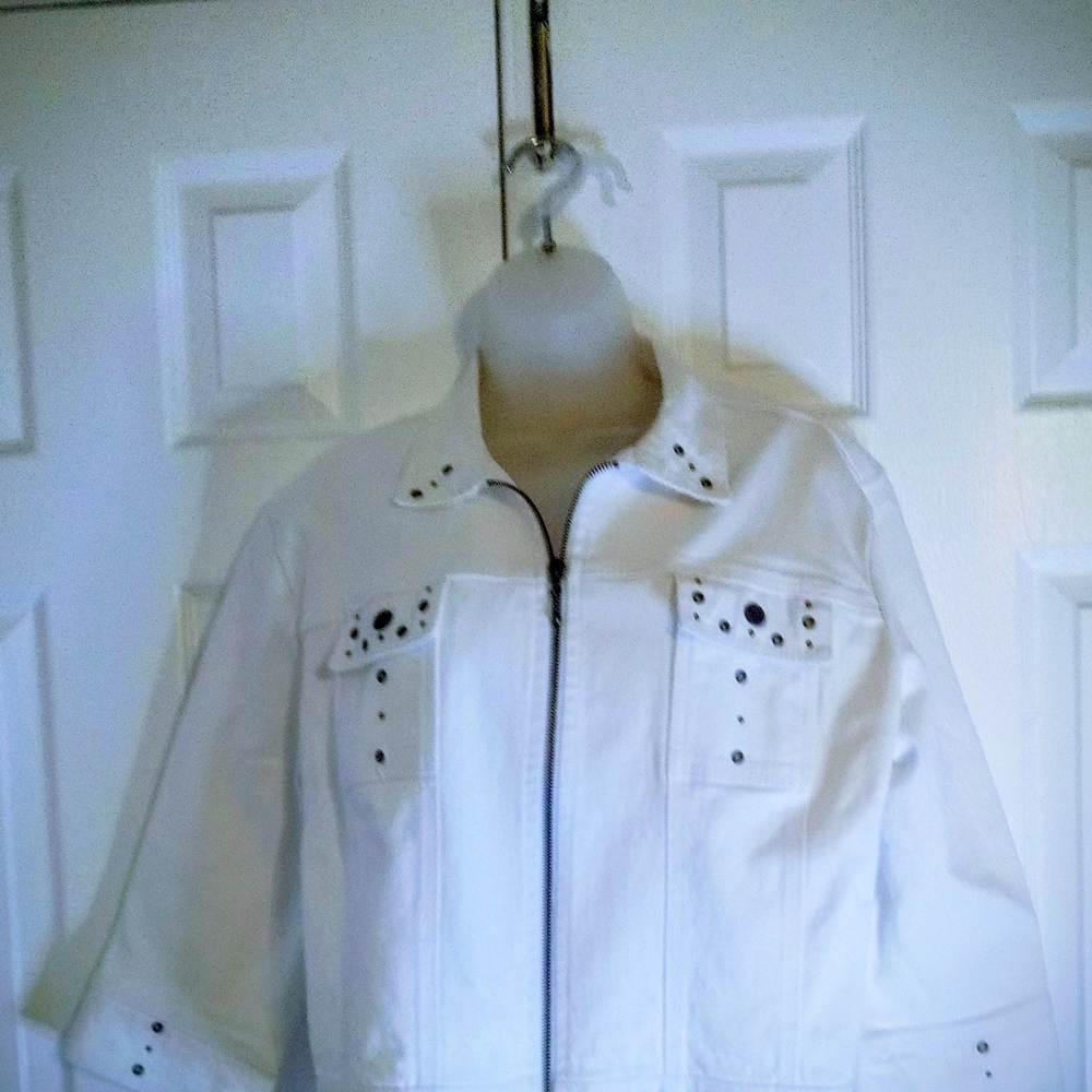 Barbara Lesser  White Studded Jean Jacket.  Ptp 22" X 23" L